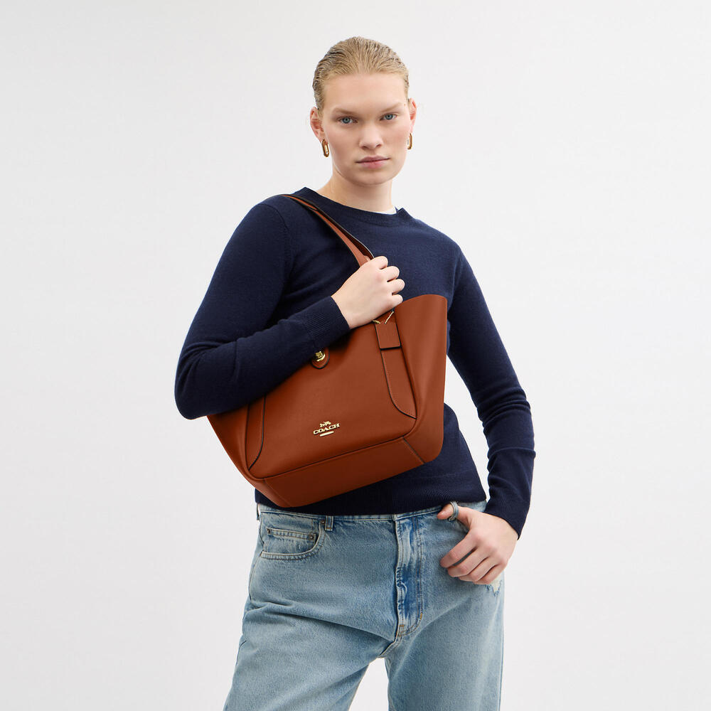 Hadley Turnlock Tote - Picture 3 of 3